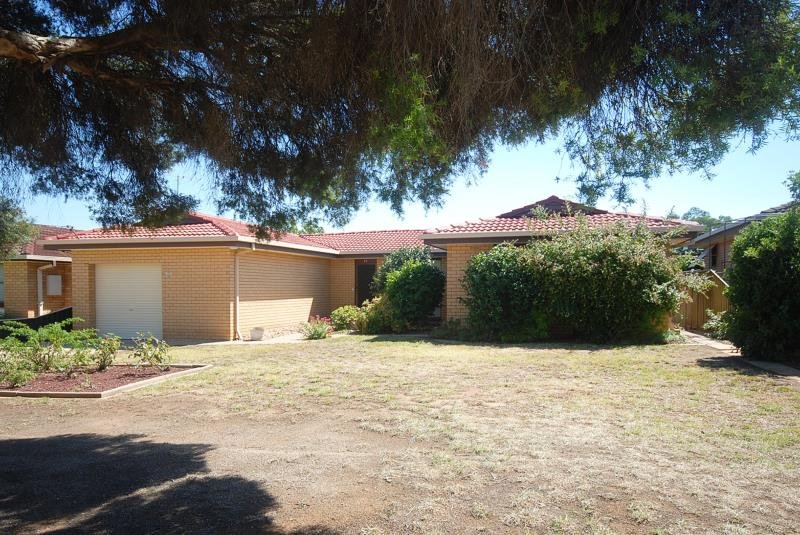 15 Bavaria Street TOLLAND 1