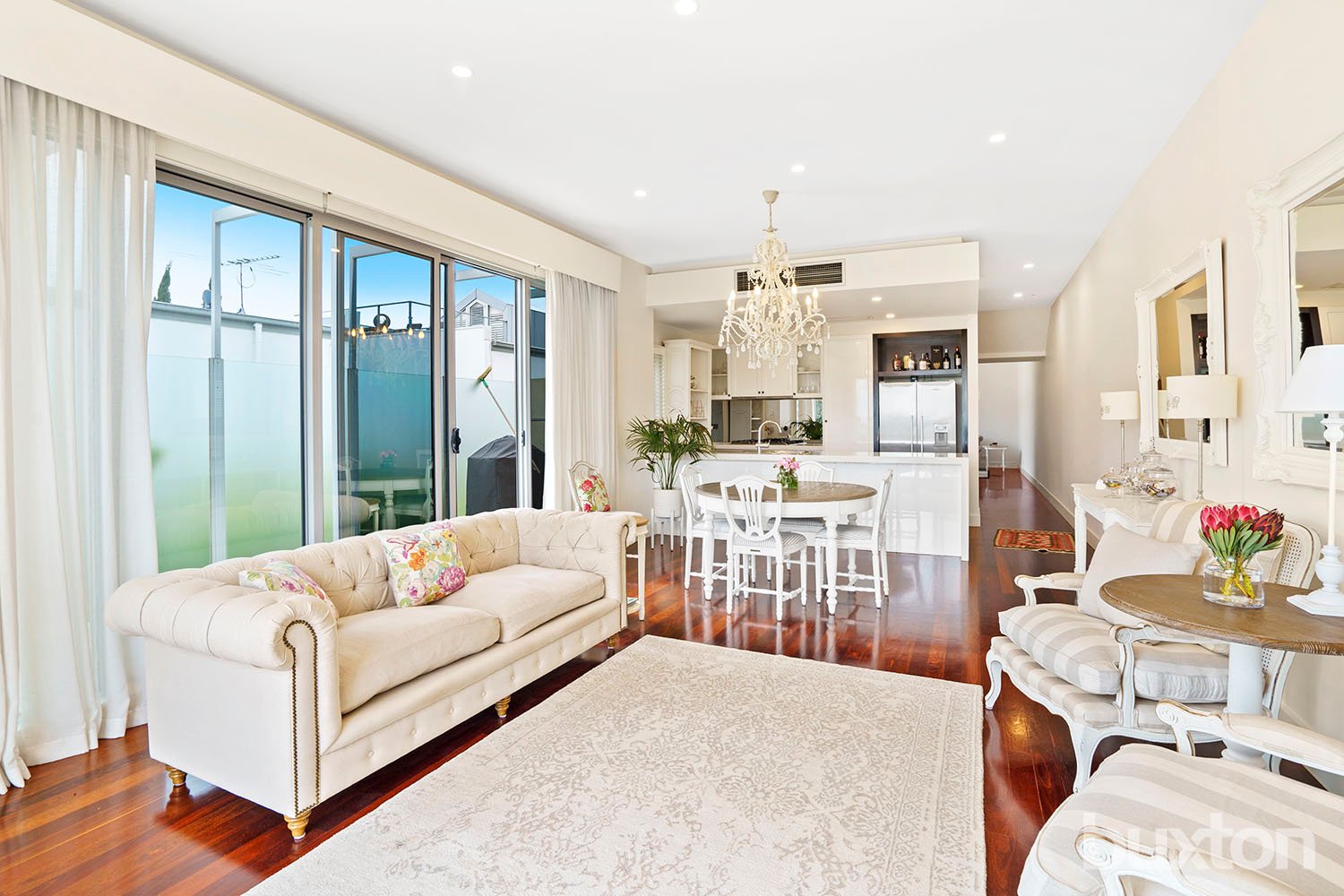 Gallery: 1/5 Beach Road