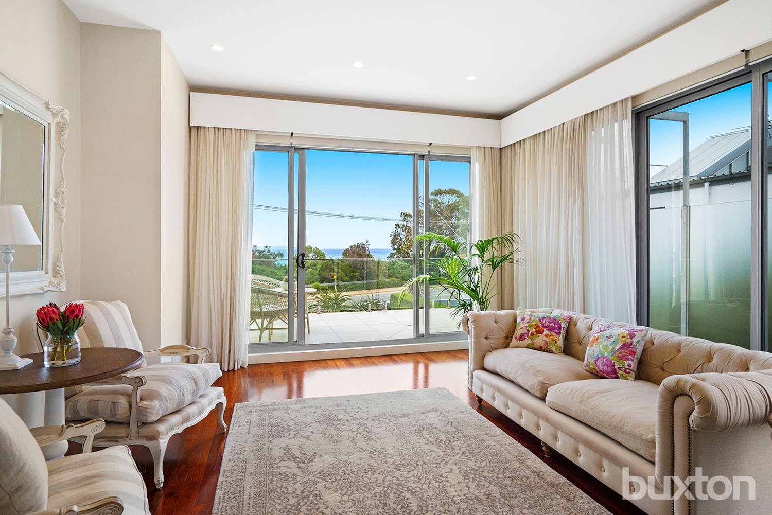 Gallery: 1/5 Beach Road