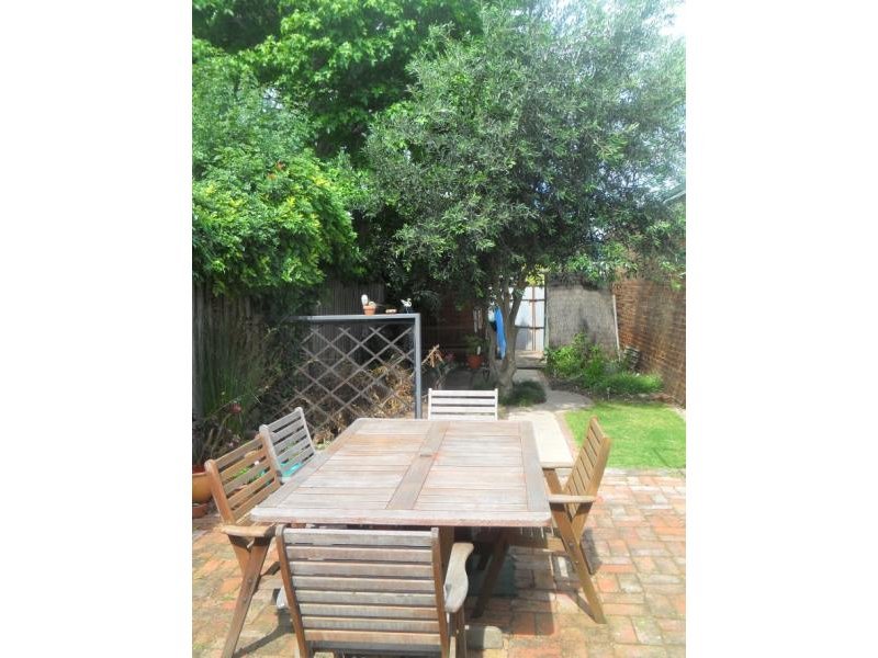 Gallery: 15 Bellairs Avenue