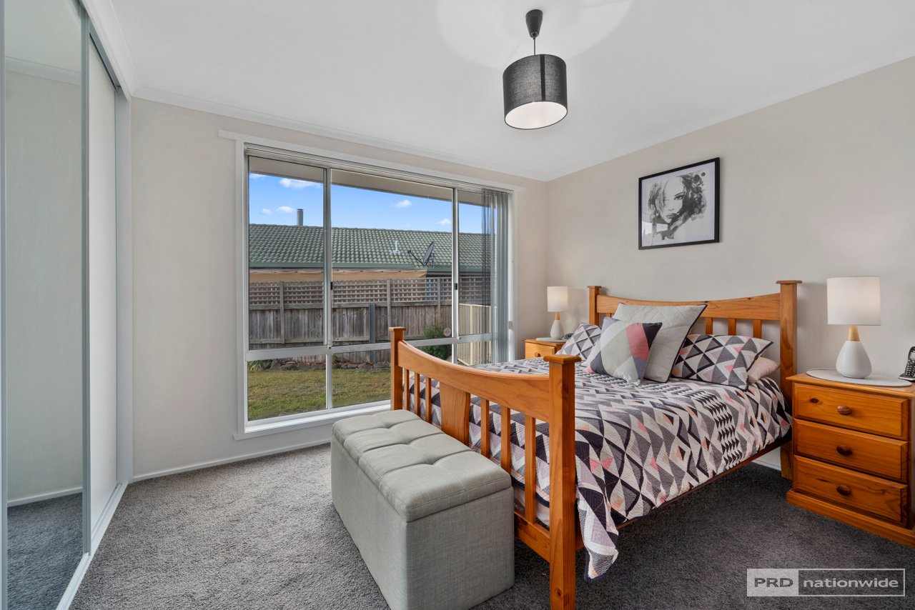 15 Bemlena Place BRIGHTON 11