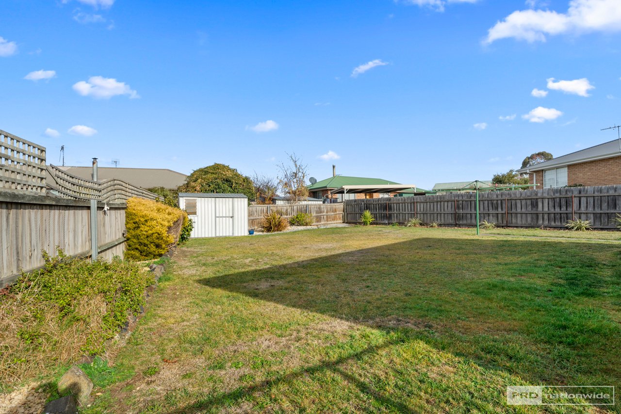 15 Bemlena Place BRIGHTON 17