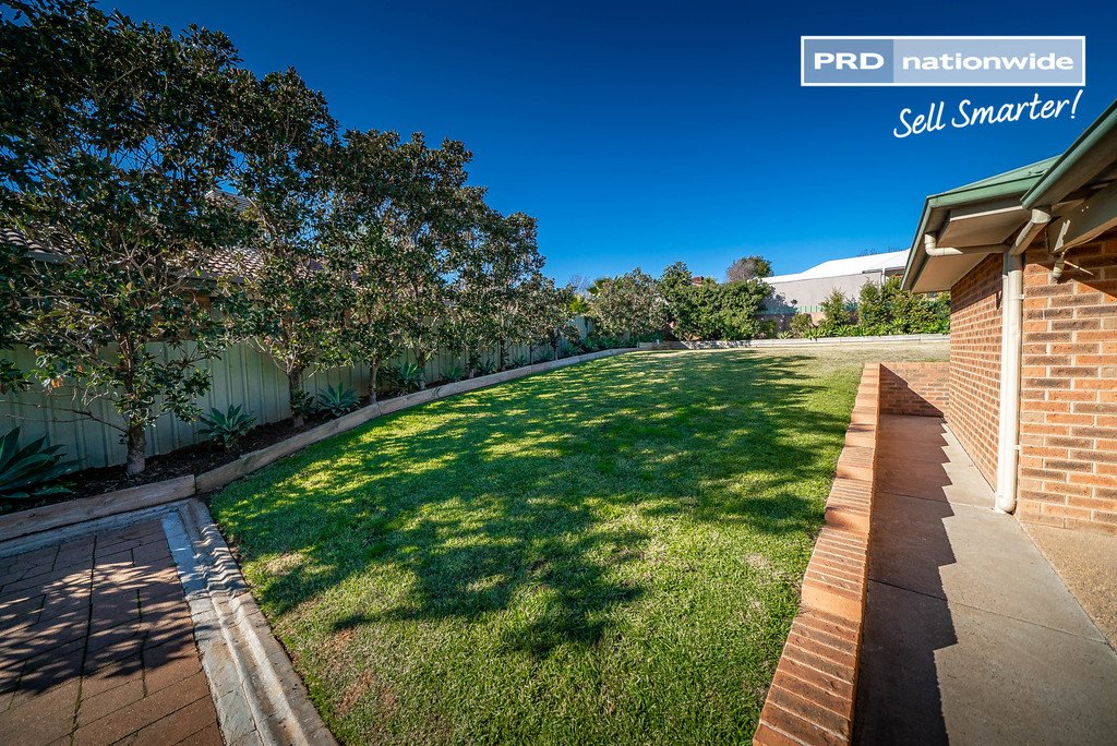 15 Berembee Road BOURKELANDS 11