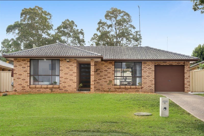 15 Beyer Place CURRANS HILL 8