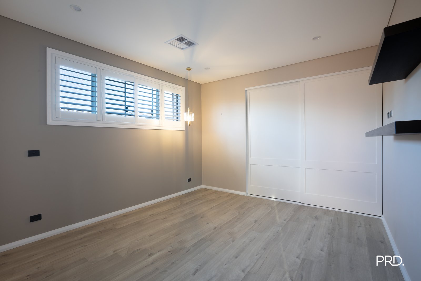 15 Bimbadeen Way Glenmore Park 12