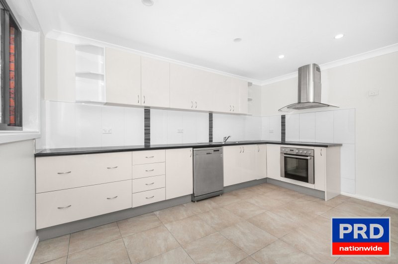 15 Birra Dr  OAK FLATS 2