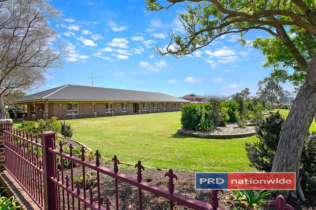 15 Bordeaux Place ORCHARD HILLS 9