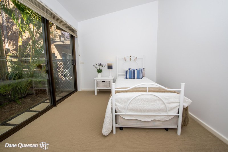 15 Bourne Boulevard NELSON BAY 16