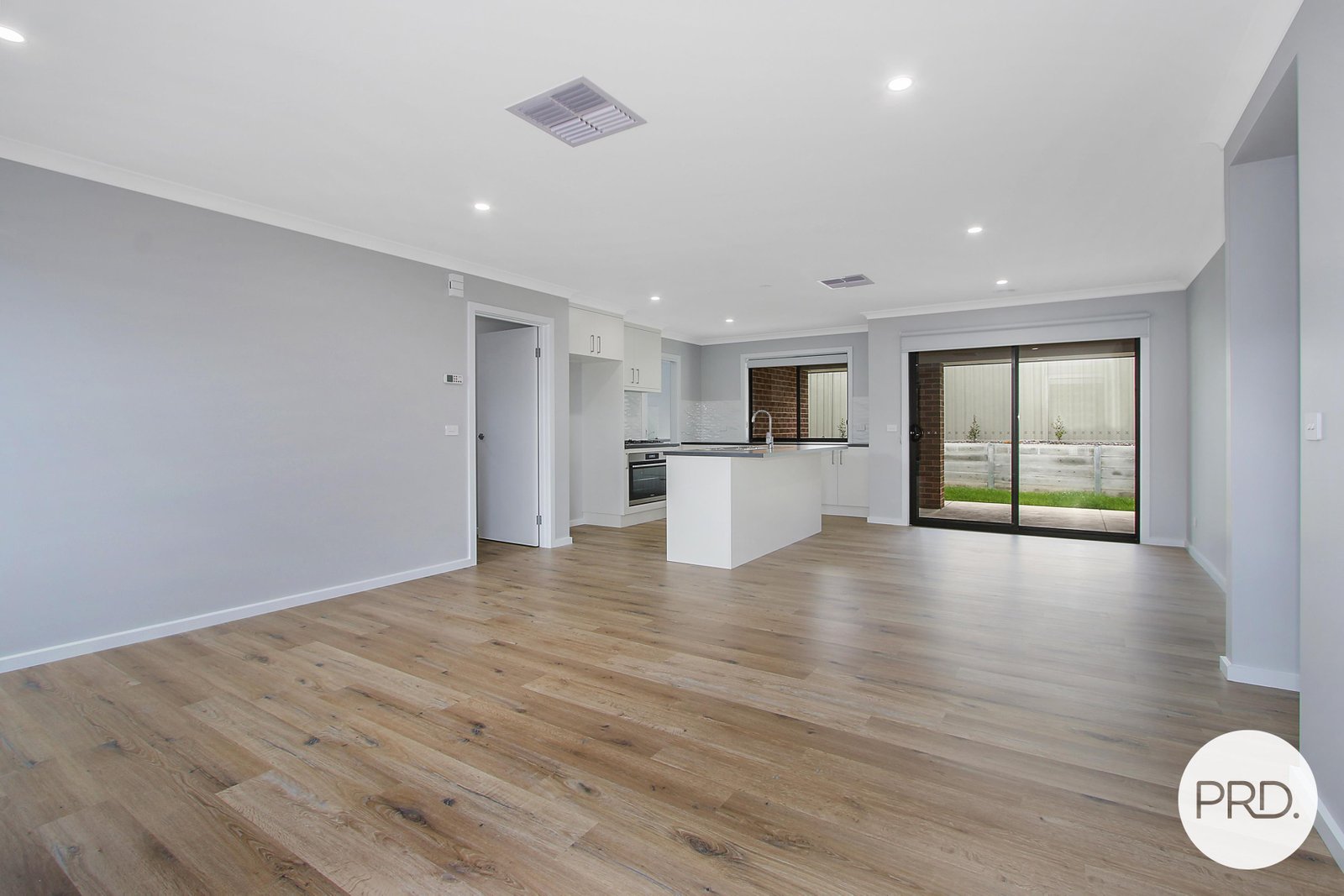 15 Bowerbird Court THURGOONA 3