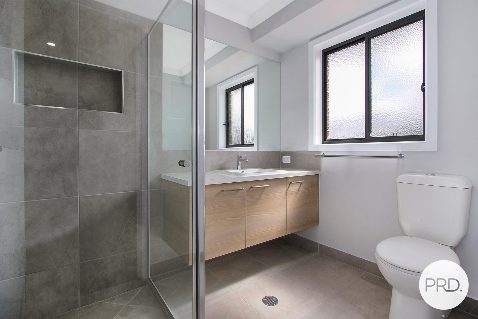 15 Bowerbird Court THURGOONA 6