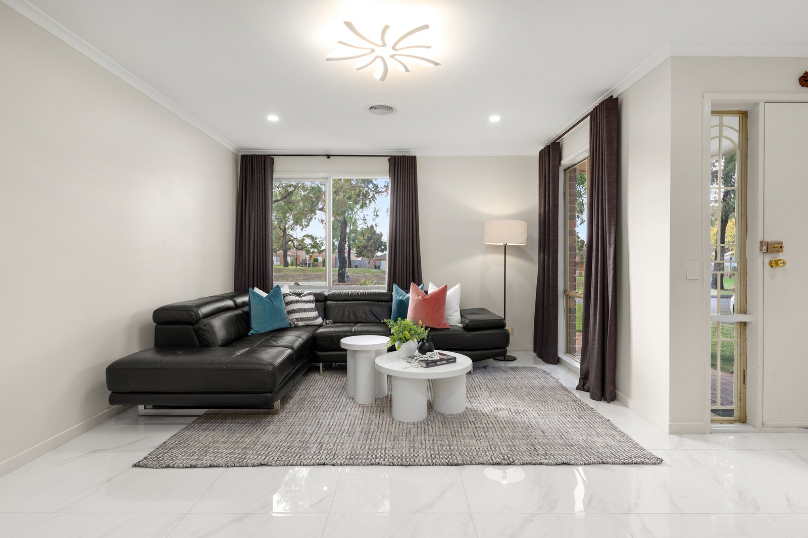 Gallery: 15 Brindalee Mews