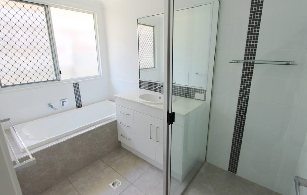 15 BROADWATER Place NEW AUCKLAND 6