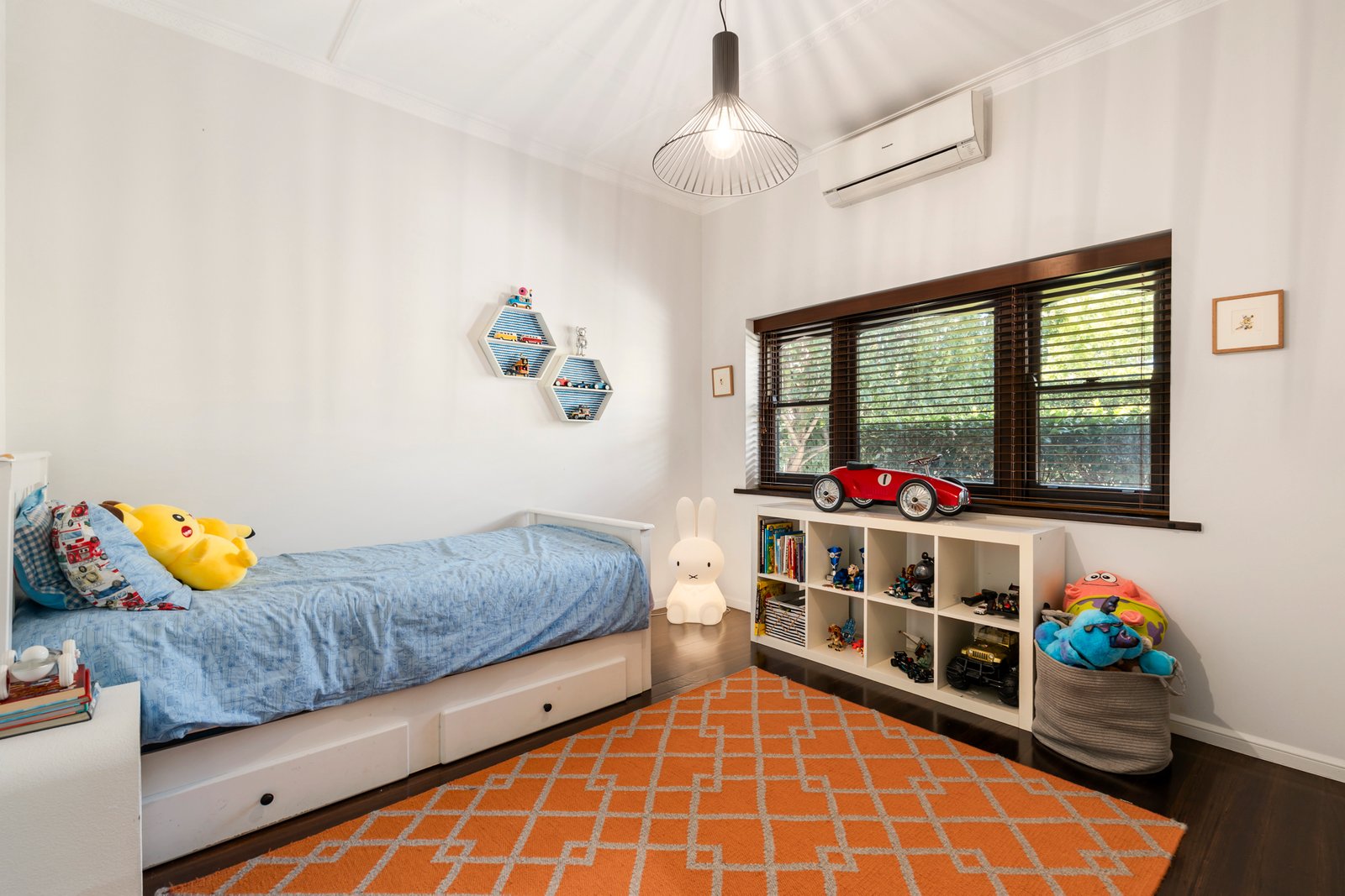 Real Estate and Property in 15 Brooklyn Avenue, Caulfield South, VIC