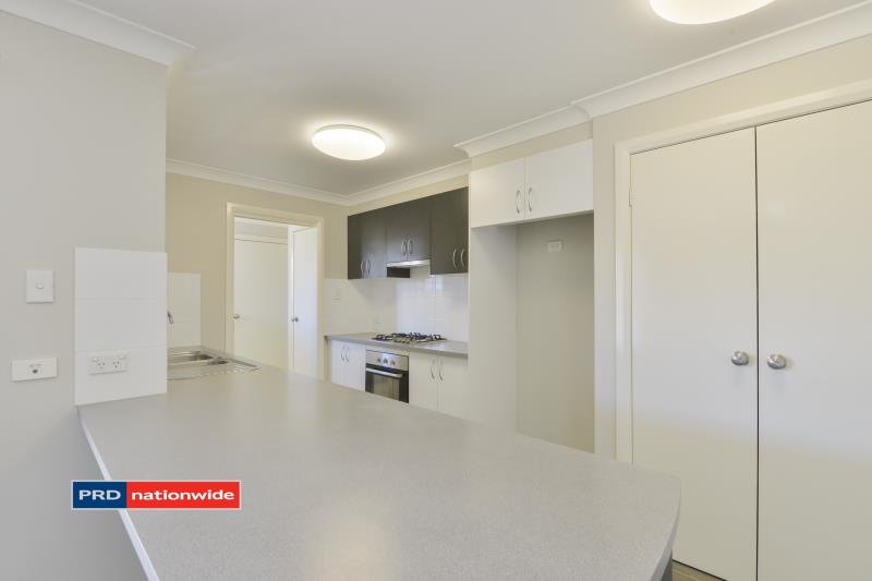 15 Brushbox Grove TAMWORTH 1