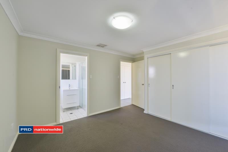 15 Brushbox Grove TAMWORTH 4