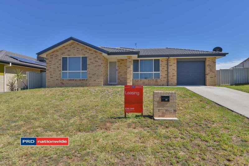 15 Brushbox Grove TAMWORTH 8