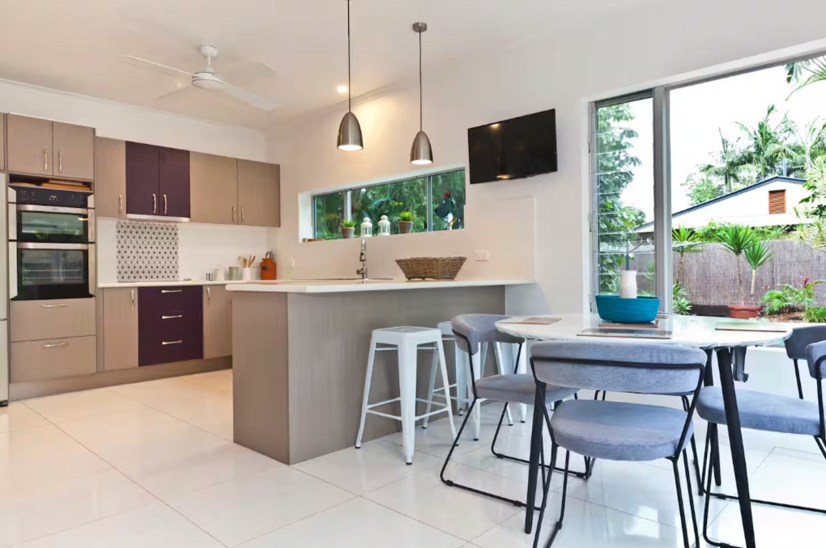 15 Bunyip Street Burleigh Heads 9