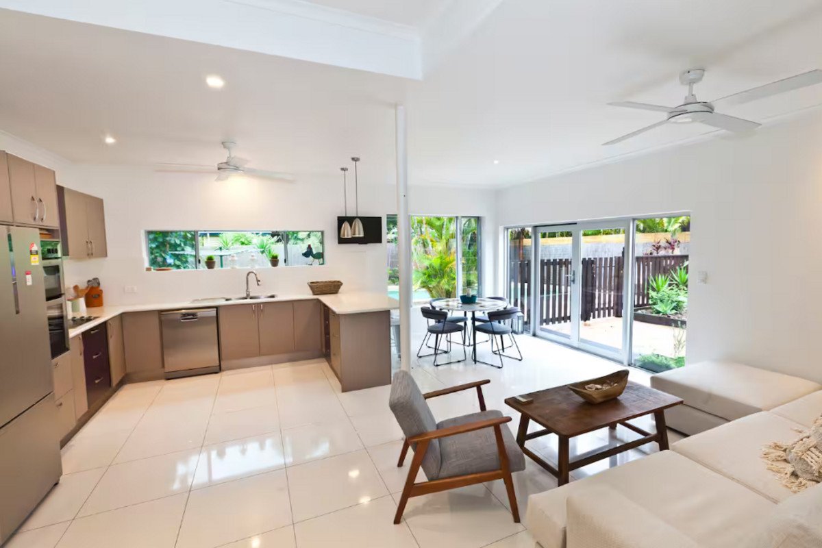 15 Bunyip Street Burleigh Heads 24