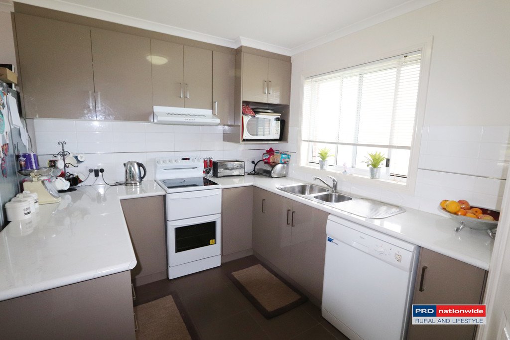 15 Burgun Drive TUMBARUMBA 3