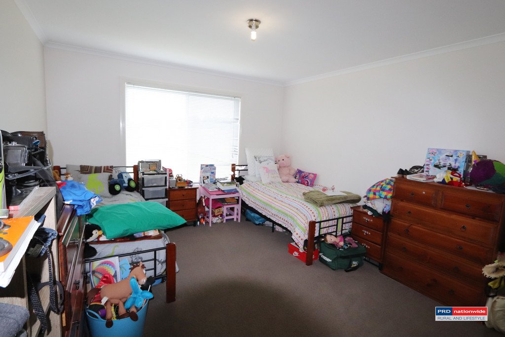 15 Burgun Drive TUMBARUMBA 7