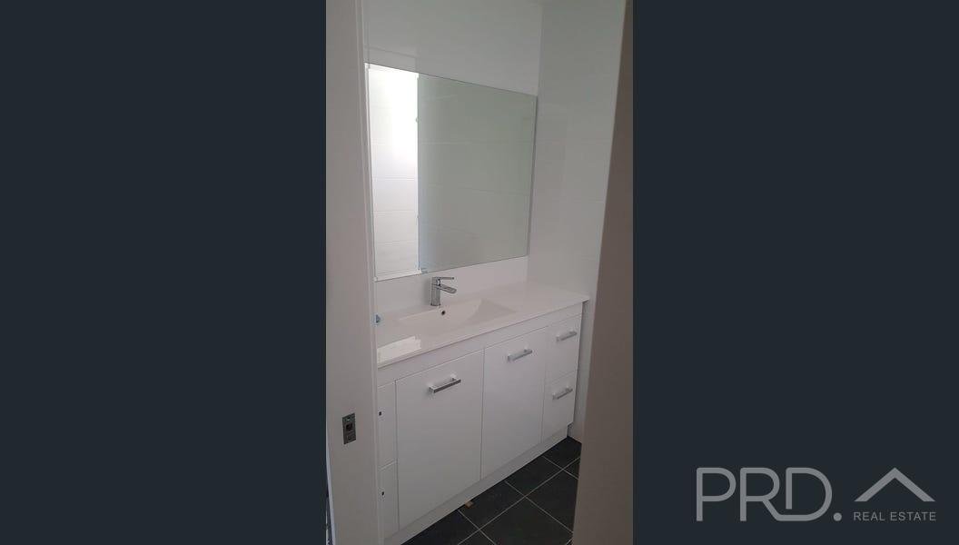 15 Burke Crescent DAMPIER 11