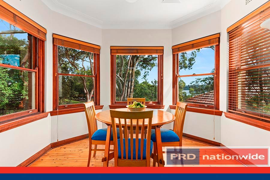 15 Burke Crescent OATLEY 2