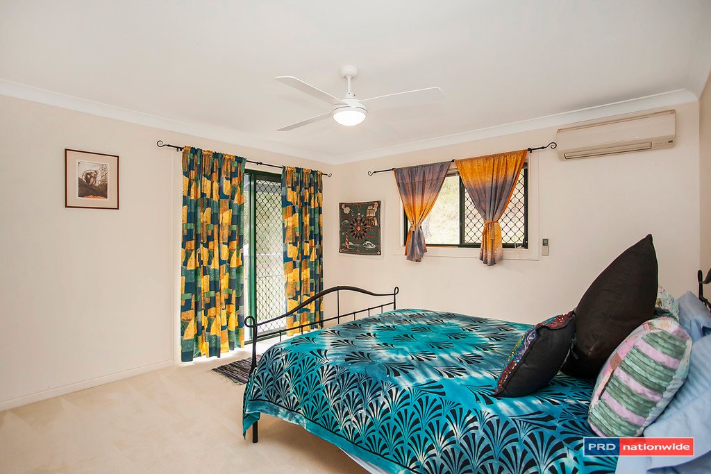 15 Burleigh Glen Court BURLEIGH HEADS 8