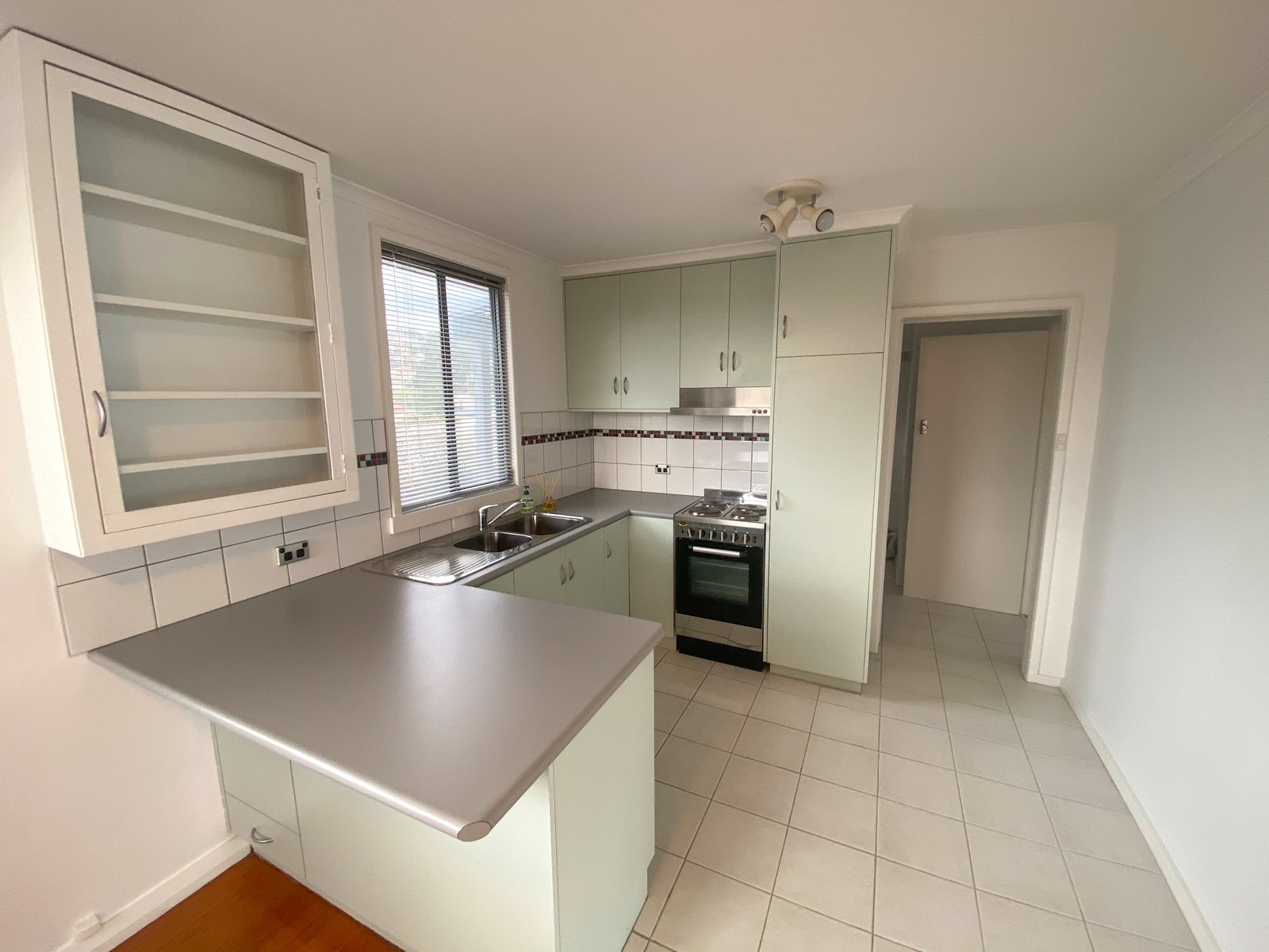 15 Burton Street GLENORCHY 5