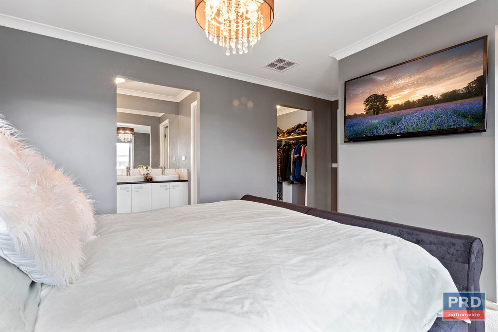 15 Buxton Street JACKASS FLAT 3