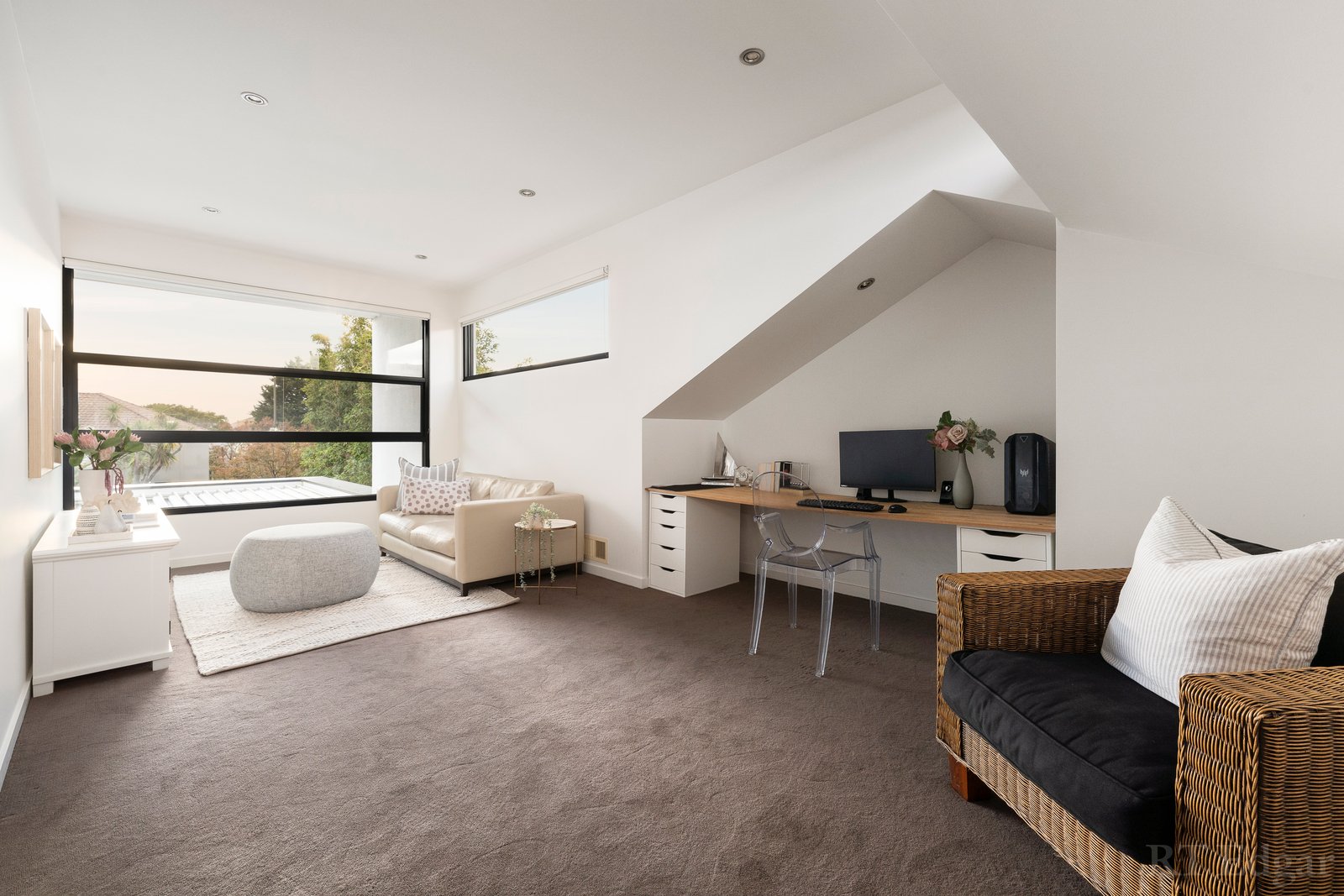 Real Estate and Property in 15 Cairnes Crescent, Brighton, VIC