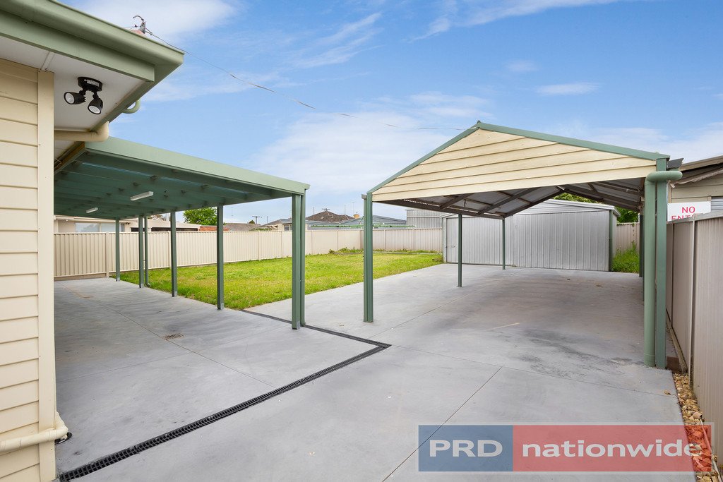 15 Cambridge Street WENDOUREE 8