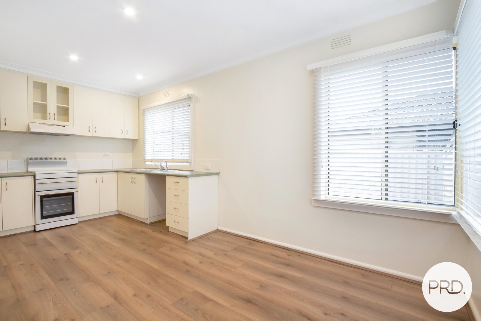 15 Cambridge Street WENDOUREE 3