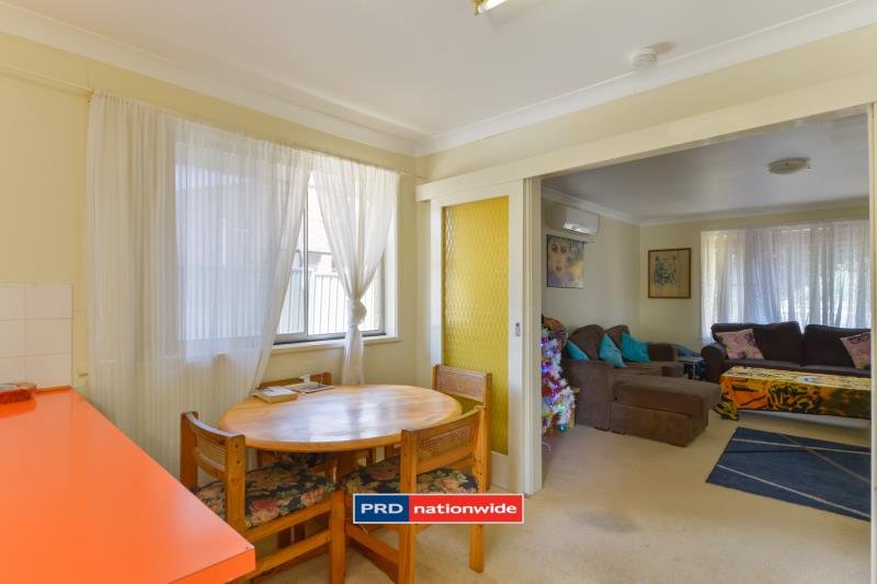 15 Campbell Road TAMWORTH 3