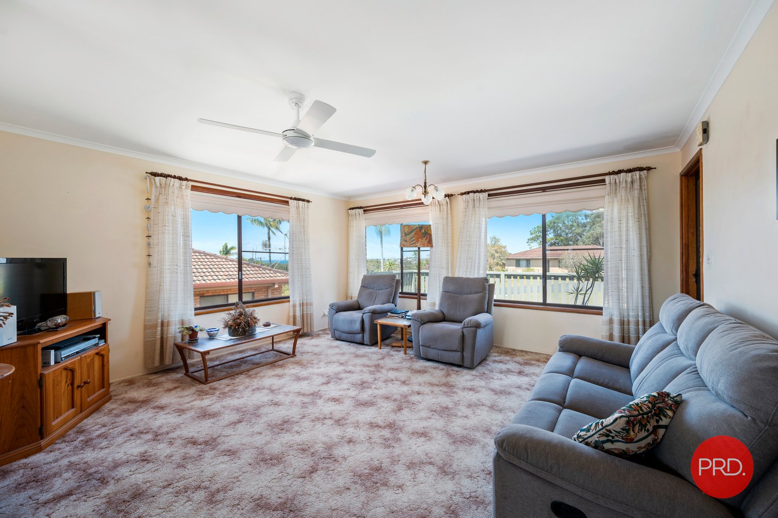 15 Campbell Street SAFETY BEACH 3