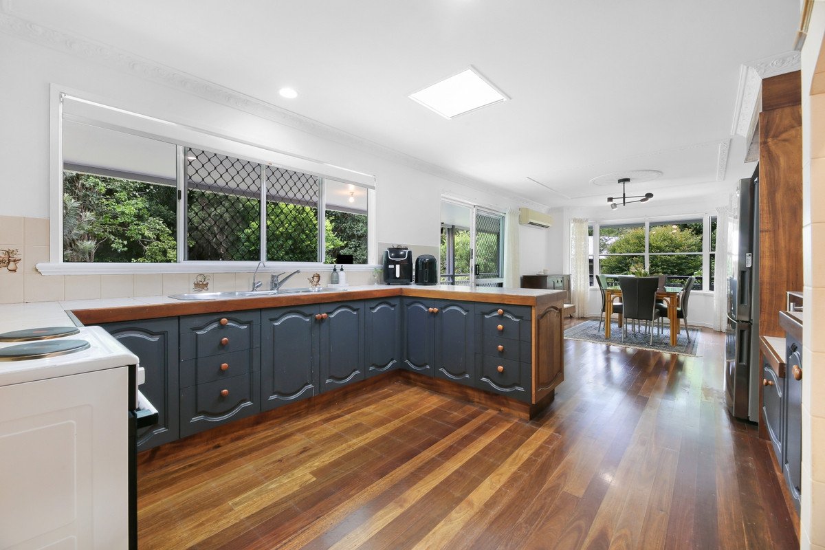 15 Camphorlaurel Court Tallebudgera Valley 11