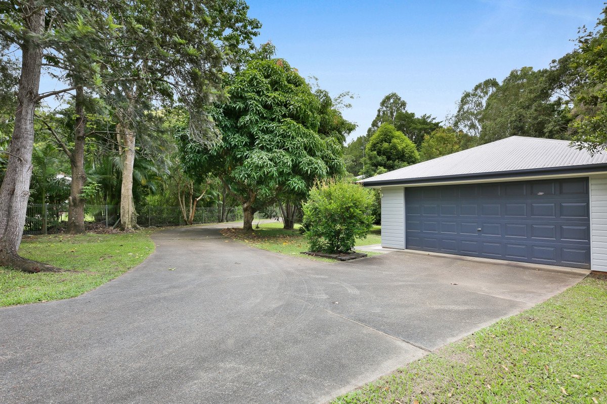 15 Camphorlaurel Court Tallebudgera Valley 2
