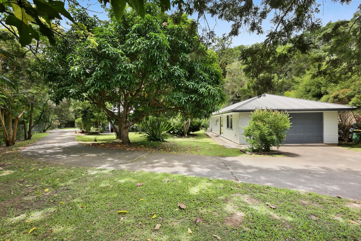 15 Camphorlaurel Court Tallebudgera Valley 25