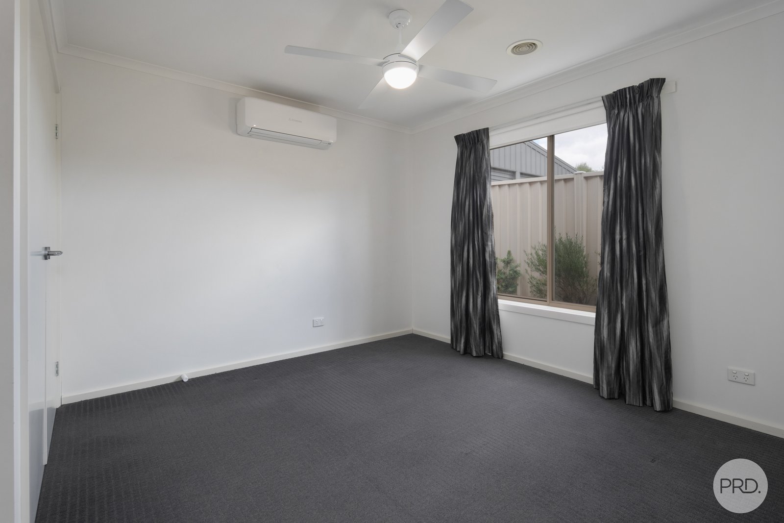 15 Canadian Crescent CANADIAN 4