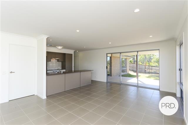 15 Carlsson Place KIRKWOOD 2