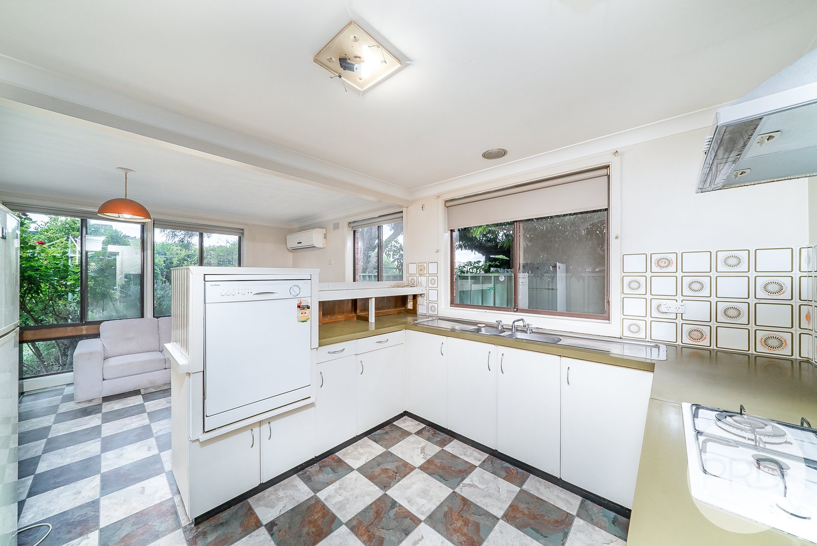 15 Carmody Street KOORINGAL 2