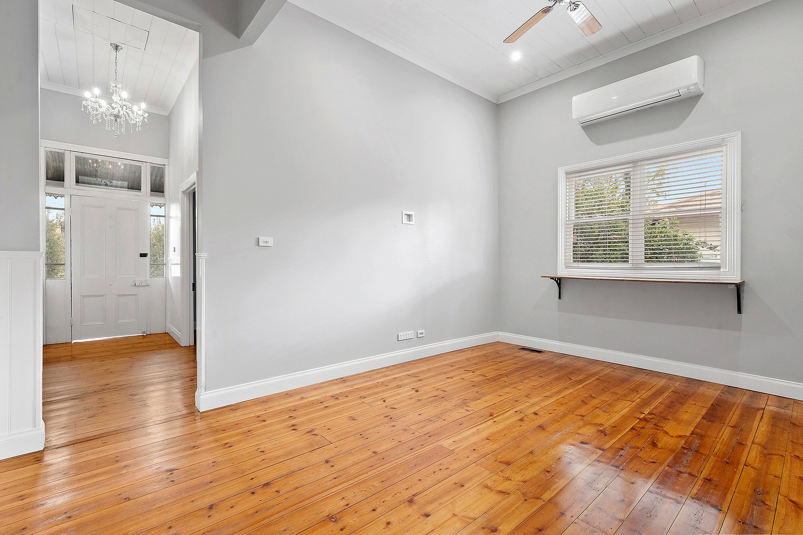 Gallery: 15 Carolin St