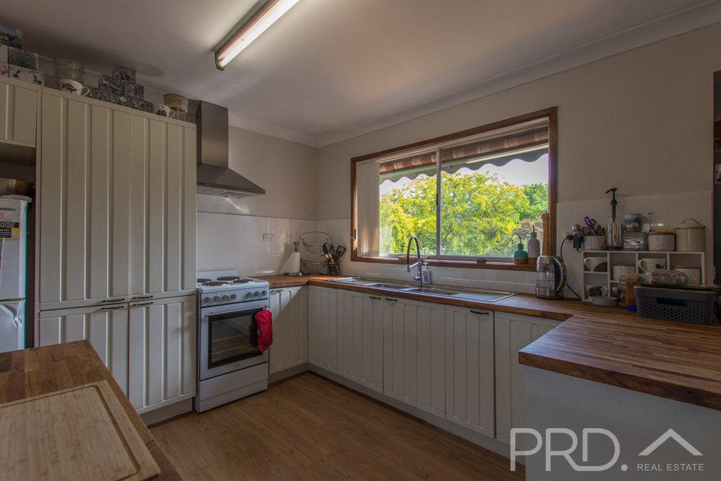 15 Cedar Crescent TUMUT 3