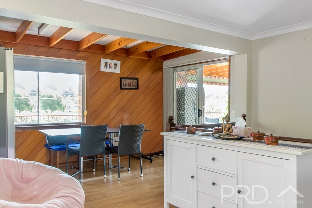 15 Cedar Crescent TUMUT 6