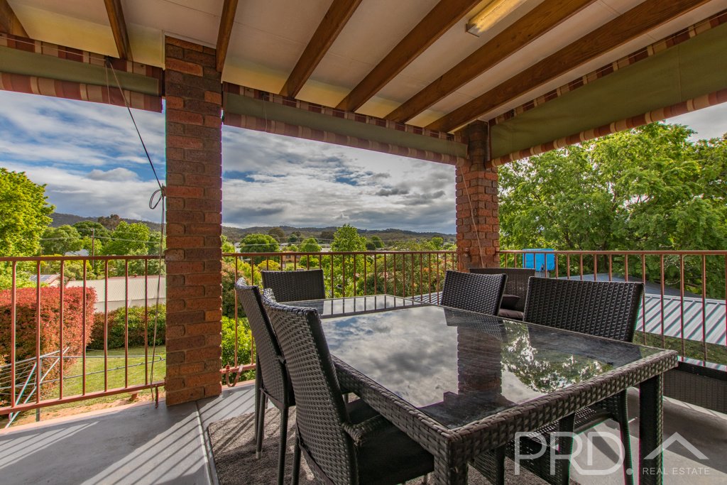 15 Cedar Crescent TUMUT 7