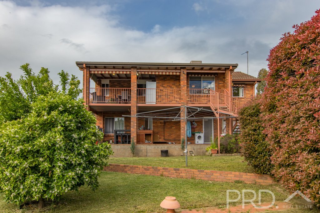 15 Cedar Crescent TUMUT 16