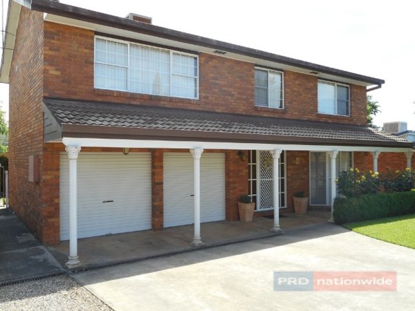 15 Cedar Crescent TUMUT 1