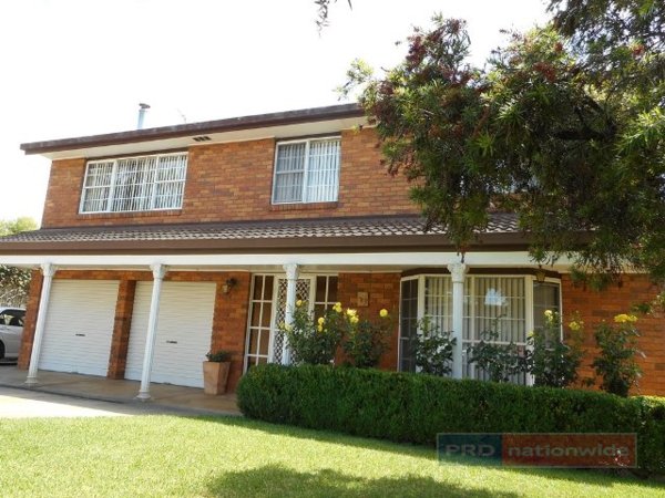 15 Cedar Crescent TUMUT 2