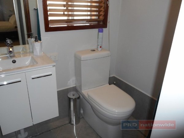 15 Cedar Crescent TUMUT 11