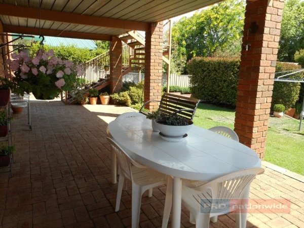 15 Cedar Crescent TUMUT 17