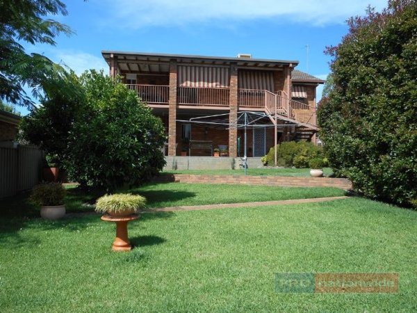 15 Cedar Crescent TUMUT 21